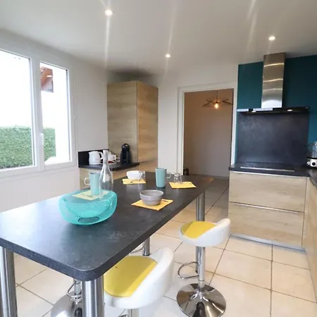 Renove Proche Aurillac, Jardin & Garage - Fr-1-742-148